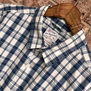 Levi's Men’s Navy and White Plaid Button-Down Shirt Full sleeves L